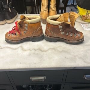 Brown Leather Hiking Boots vintage vibrom size 5 youth fits 7 woman’s